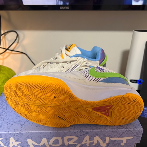 Shoes - Picture 11 of 12